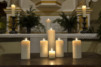 Heiligabend in der Elbenauer Kirche, Kerzen