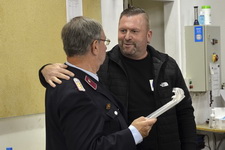 Kollektiv Elbenau gratuliert bei der Festveranstaltung zum Feuerwehrjubiläum